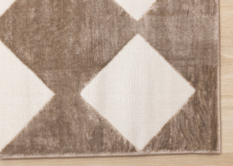 Leo Brown Cream Diamond Design Rug