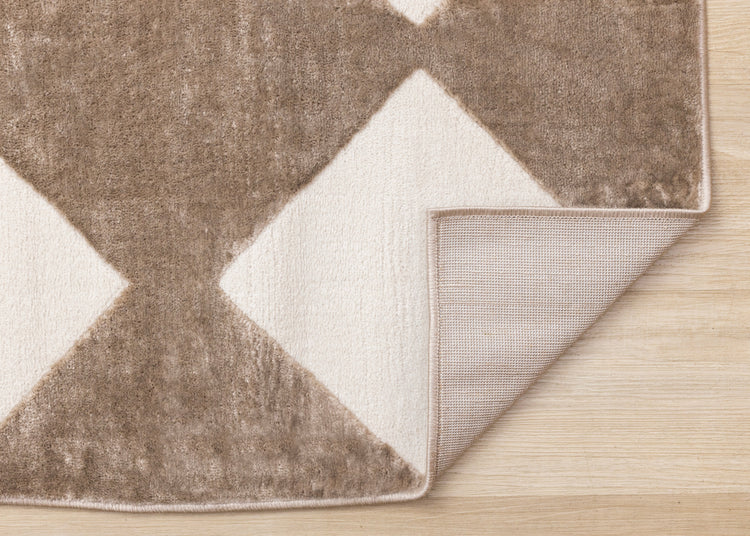 Leo Brown Cream Diamond Design Rug