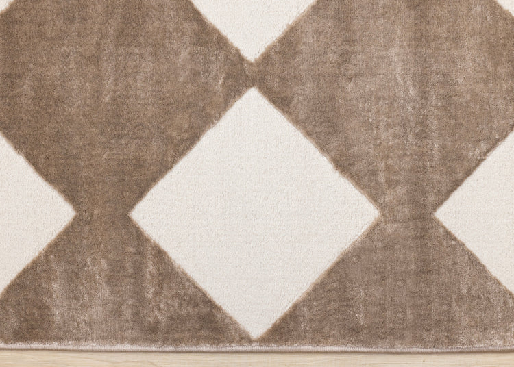 Leo Brown Cream Diamond Design Rug