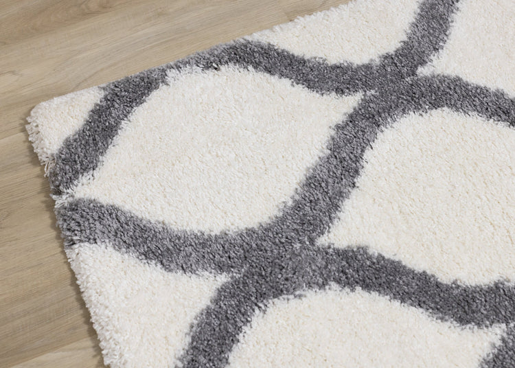 Fergus White Grey Ogee Bulky Shag de Kalora Interiors