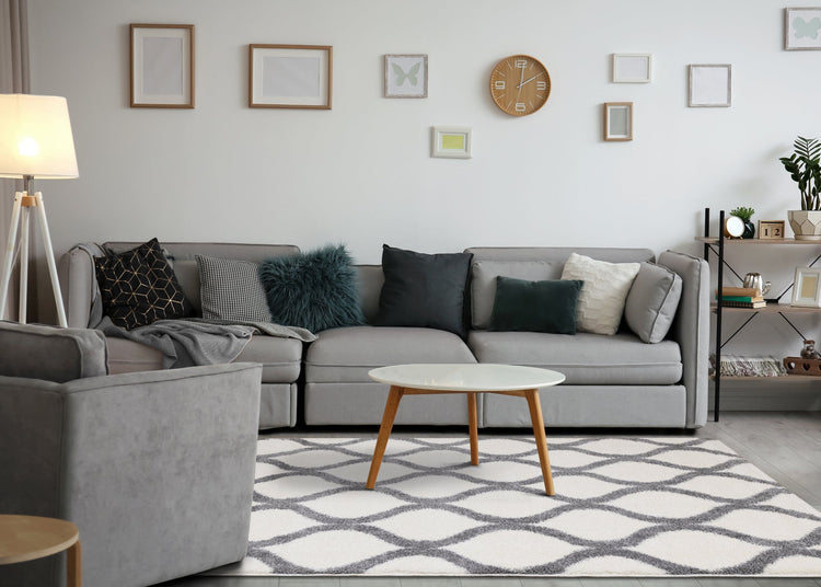 Fergus White Grey Ogee Bulky Shag de Kalora Interiors