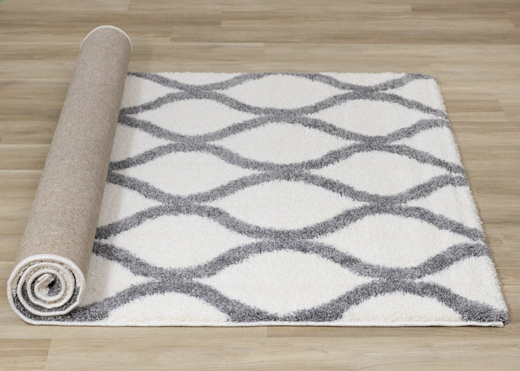 Fergus White Grey Ogee Bulky Shag de Kalora Interiors