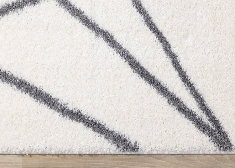 Alfombra peluda Fergus White Grey Lines Crossing de Kalora Interiors