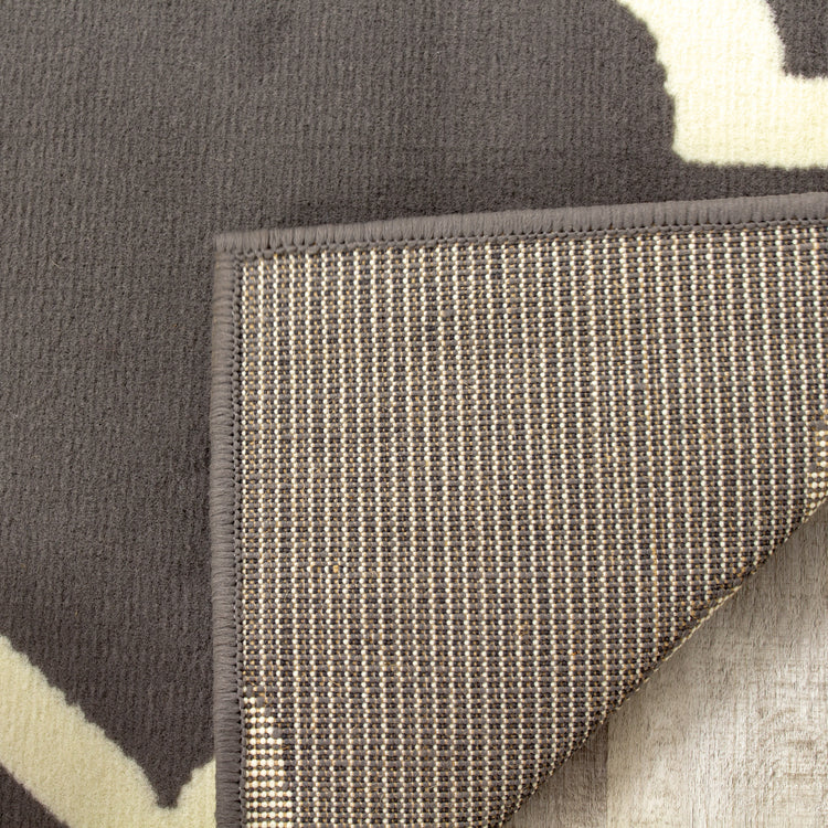 Fiona 3603_1911 Alfombra gris crema con diseño Ogee de Novelle Home