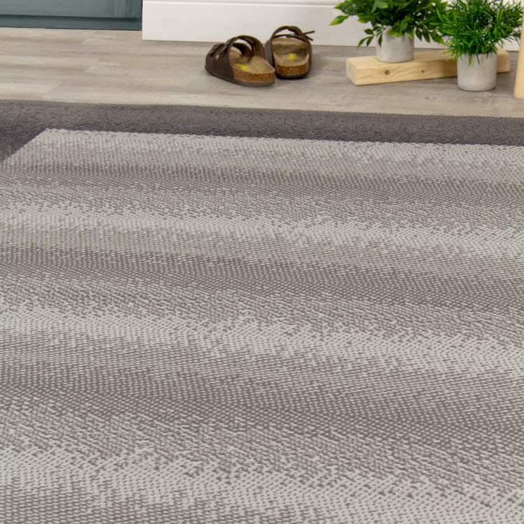 Alfombra gris con borde oscuro Fiona 3612_9922 de Novelle Home