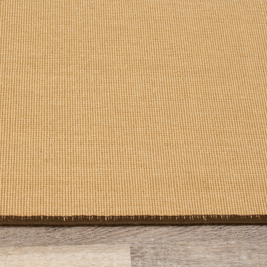 Alfombra de área de yute Golden Fiber 2243 Beige Micro Boucle con borde marrón de Novelle Home