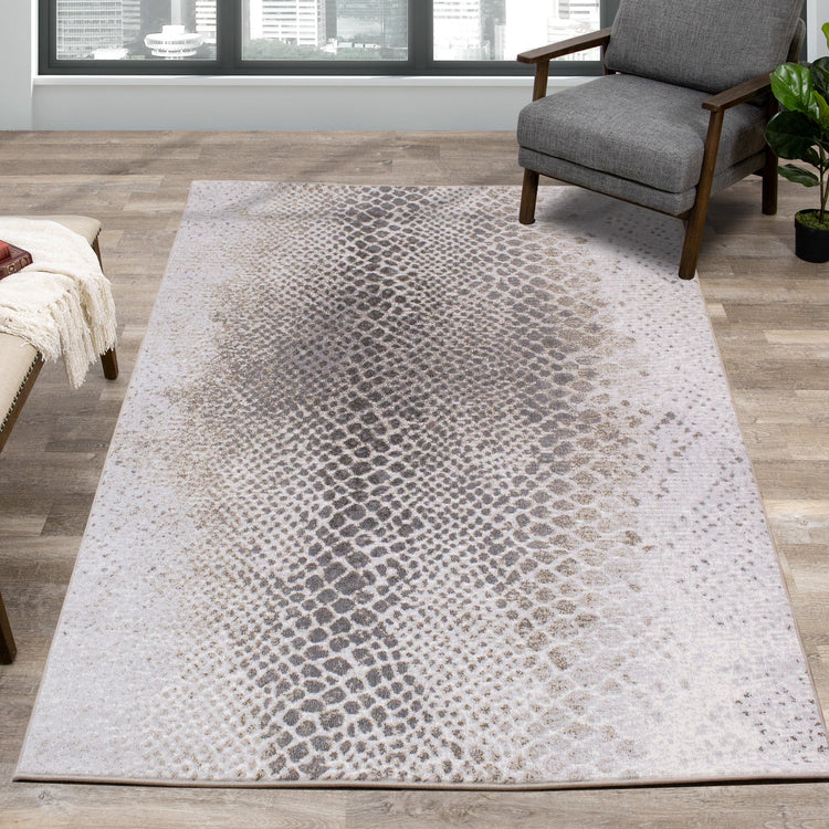 Alfombra Intrigue Cream Grey Brown Snake Skin de Kalora Interiors