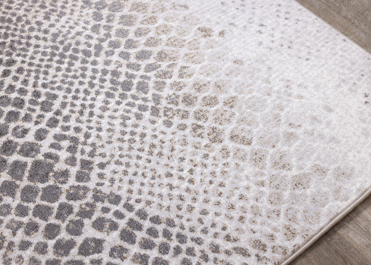 Alfombra Intrigue Cream Grey Brown Snake Skin de Kalora Interiors