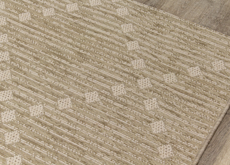 Vista Beige Cream Dot Trellis Indoor/Outdoor Rug by Kalora Interiors