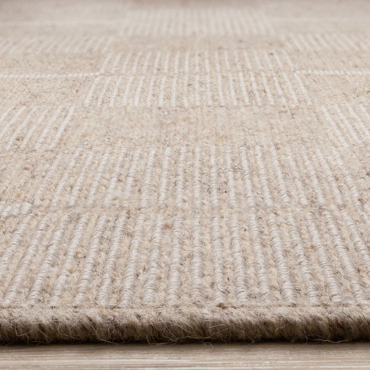 Peak Beige White Checkered Design Rug