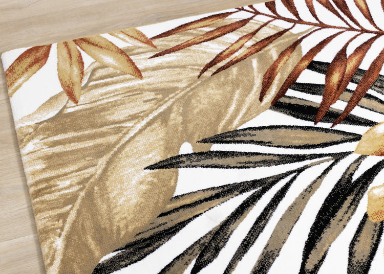 Alfombra con estampado de hojas de palmera en blanco, beige y gris claro de Kalora Interiors